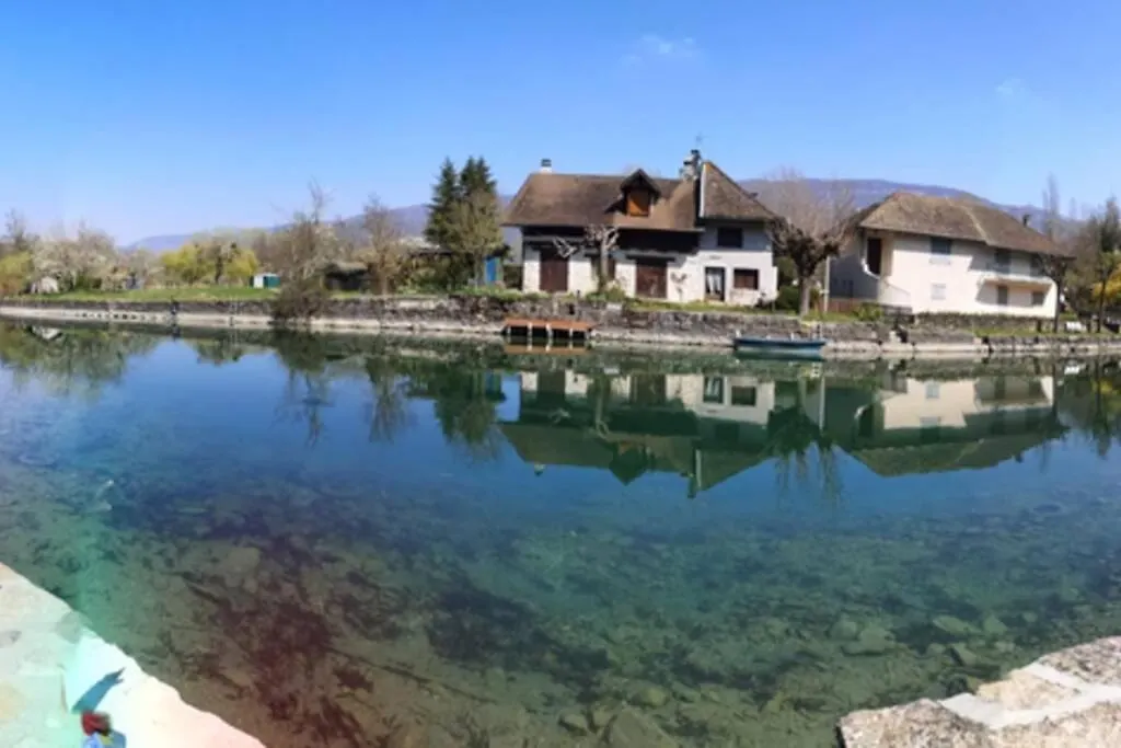 Apartment Le Portougais, Chalet A Chanaz, La Petite Venise Savoyarde