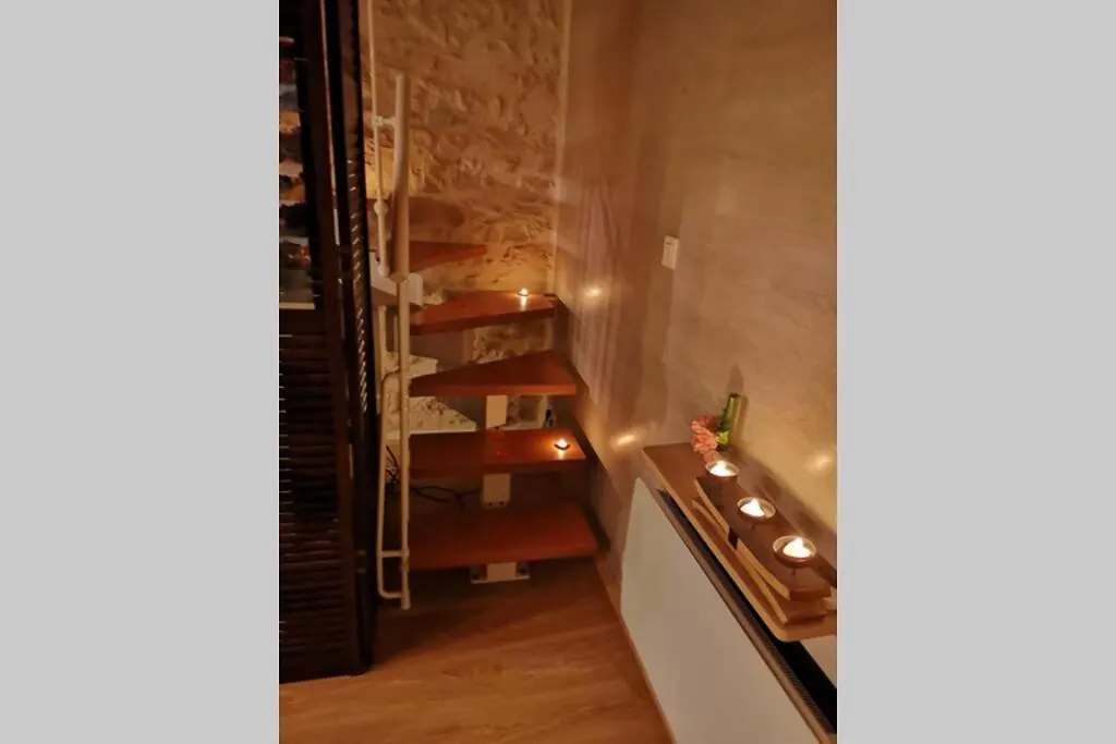 Le Portougais, Chalet A Chanaz, La Petite Venise Savoyarde